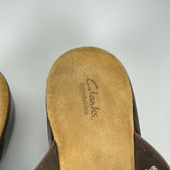 Clarks Bendables Lena Admire Sandals Slides Sz 11M Brown Leather Flower Detail - Picture 6 of 8